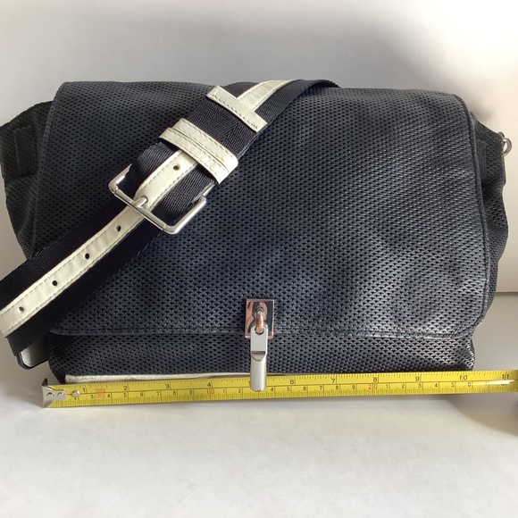 Elizabeth and James Cynnie Crossbody Bag - Picture 2 of 16